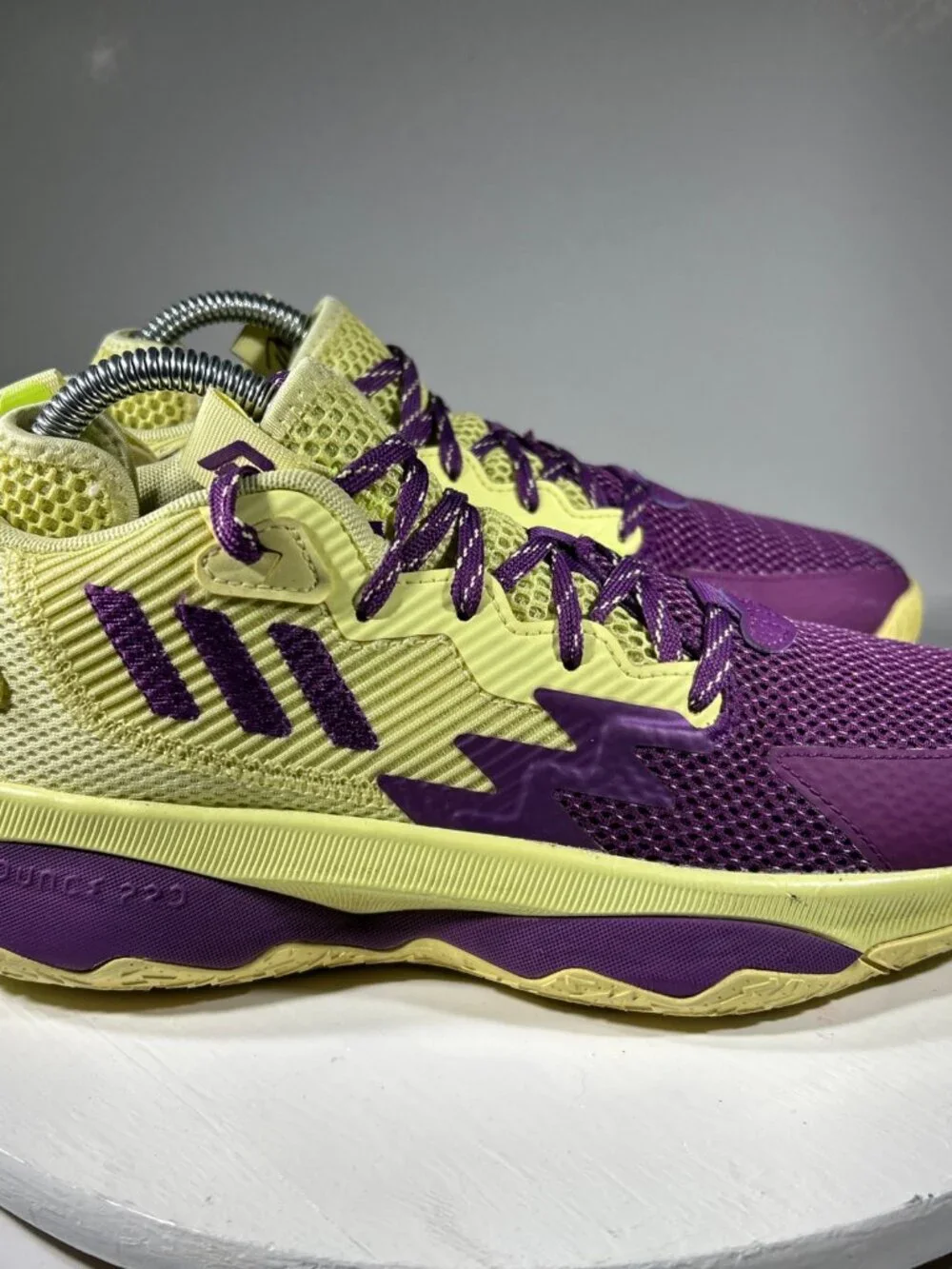 Adidas Dame 8 Dame Time Basketball Shoes Mens Boys Size 6 Purple Yellow Sneakers